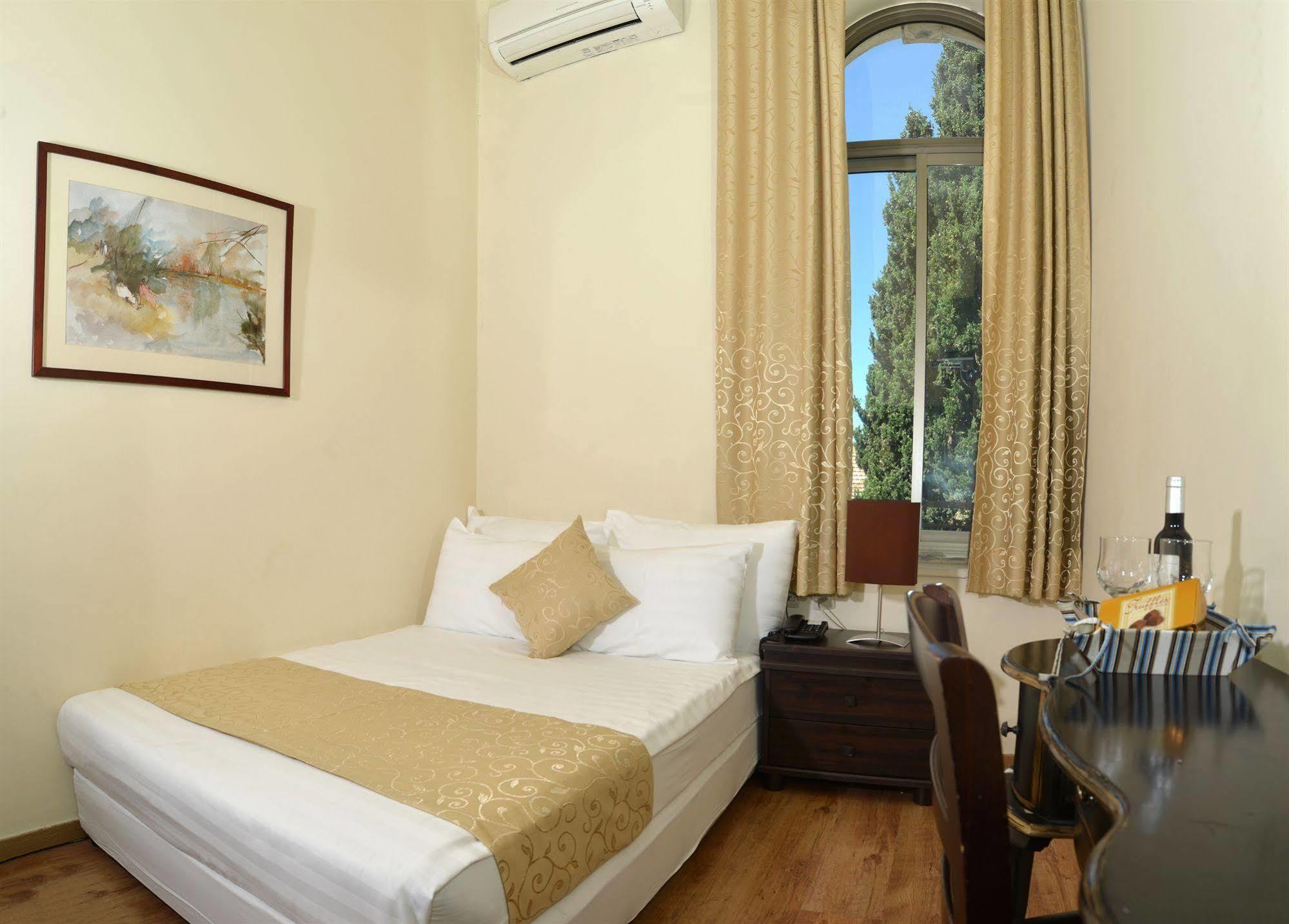 Hotel The Little House In Bakah Jerusalem Exterior foto