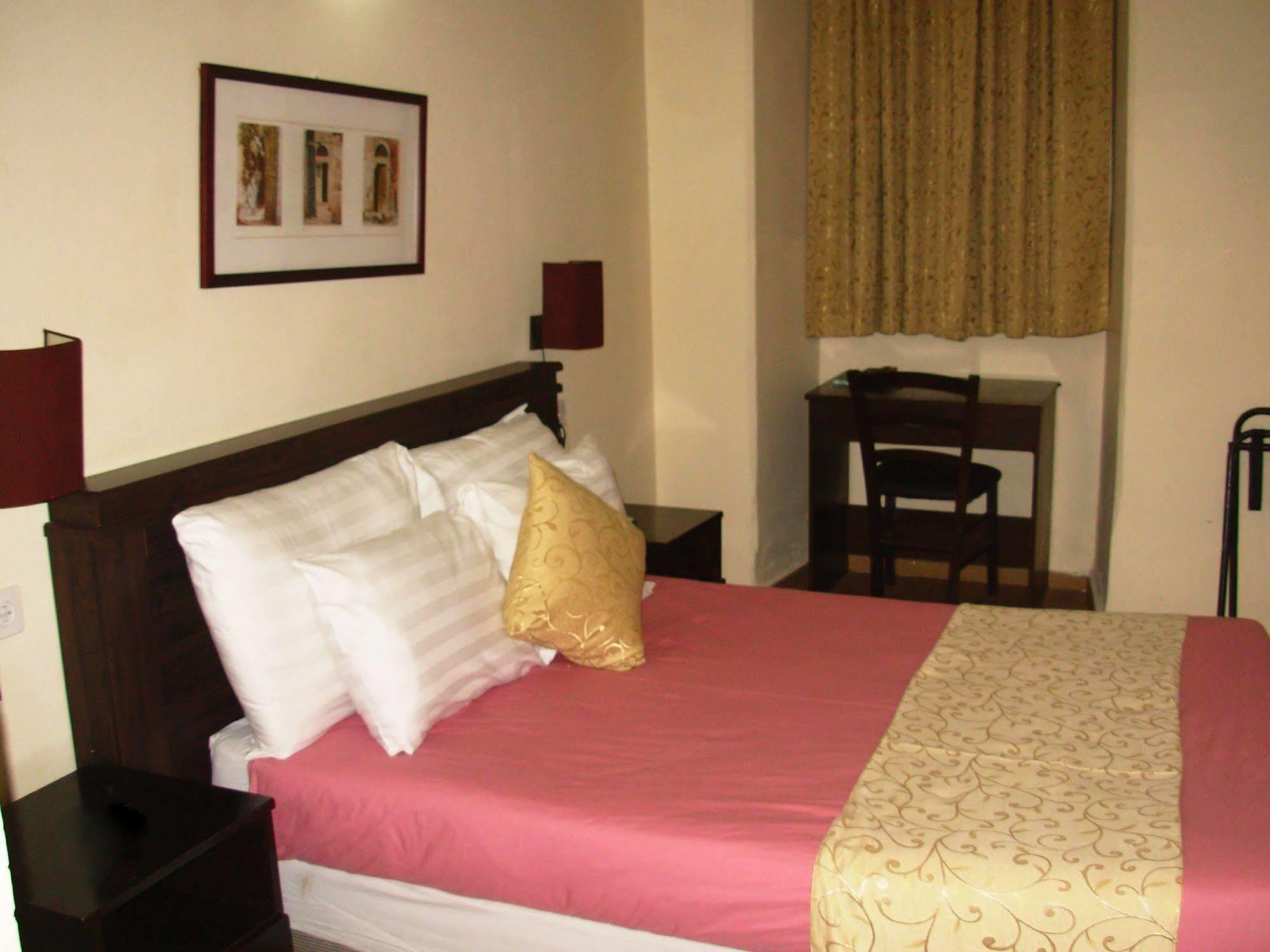 Hotel The Little House In Bakah Jerusalem Exterior foto